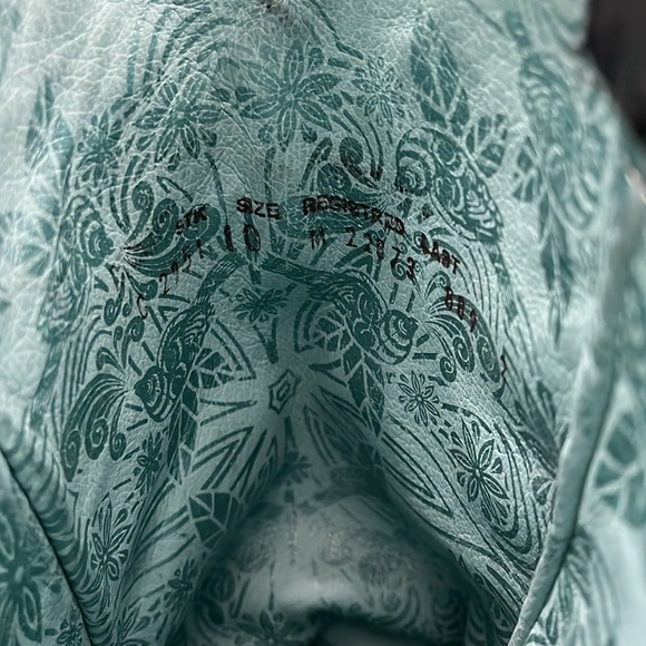 RARE FIND!!!! Corral Crystal fringe cowboy boots - Picture 5 of 10